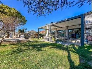 villa à la vente -   84800  L ISLE SUR LA SORGUE, surface 180 m2 vente villa - UBI473456729